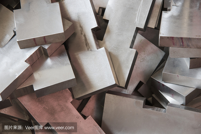 金屬塊與礦產品 從礦石到工業基石